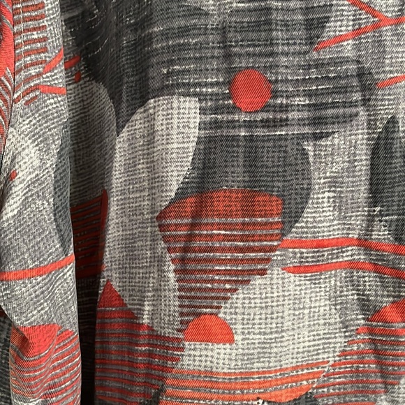 Tommy Bahama XL floral shirt - Picture 2 of 4